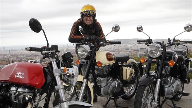 Royal Enfield pisando fuerte
