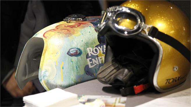 Royal Enfield pisando fuerte