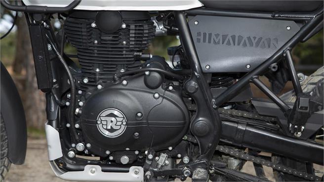 Macbor Montana contra Royal Enfield