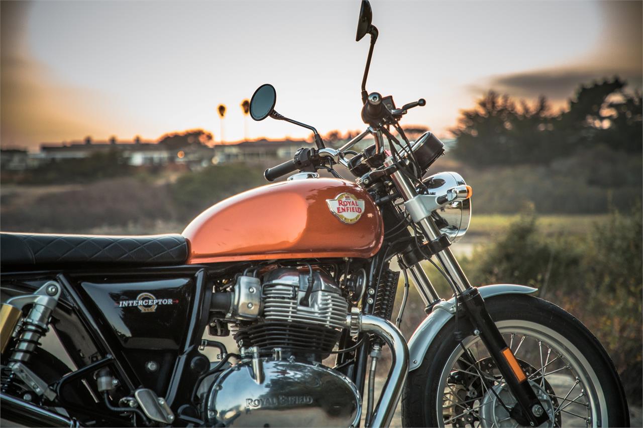 Royal Enfield sorprende en el EICMA 2019 con 5 motos customizadas