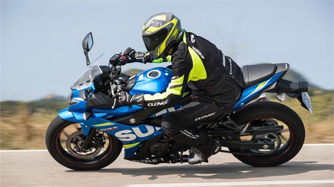 Suzuki GSX250R: Primeros pasos