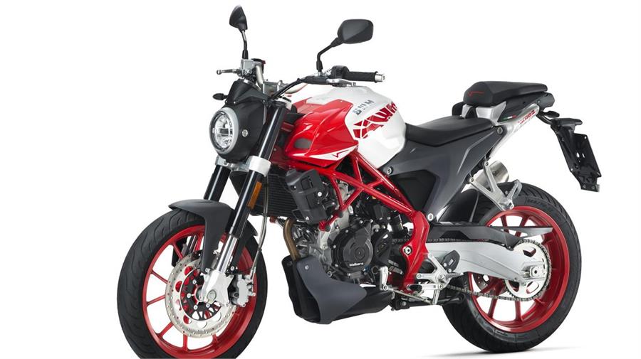 Cy Varez SWM Varez 125: Naked deportiva Made in Varese, Italia | Noticias motos.net