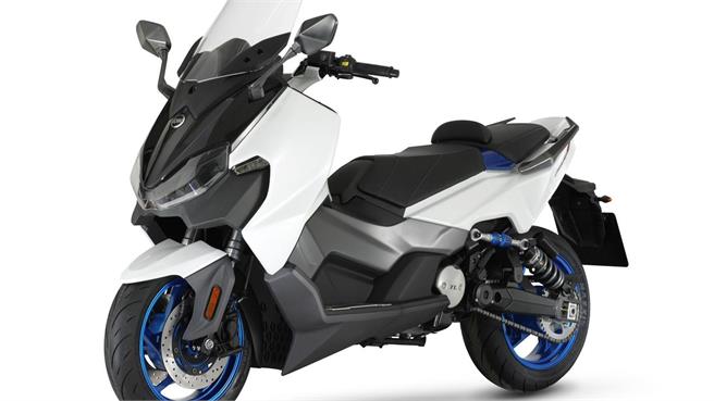 SYM Maxsym TL 1: A por el TMAX