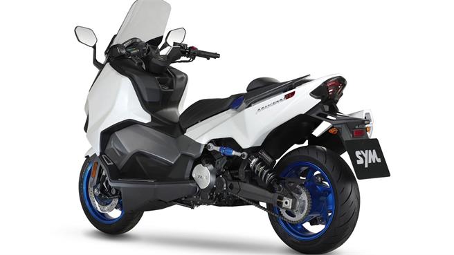 SYM Maxsym TL 1: A por el TMAX