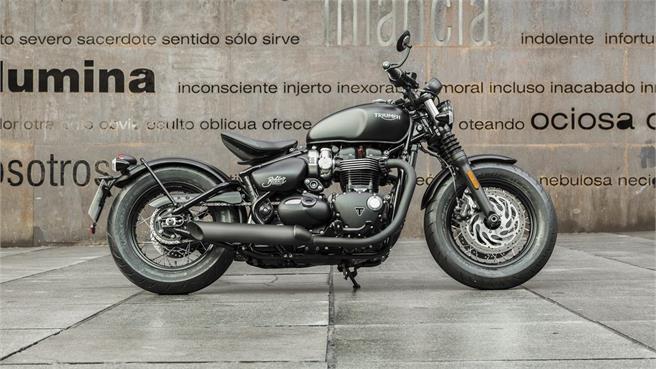 Triumph Bonneville Bobber Black: Clásica