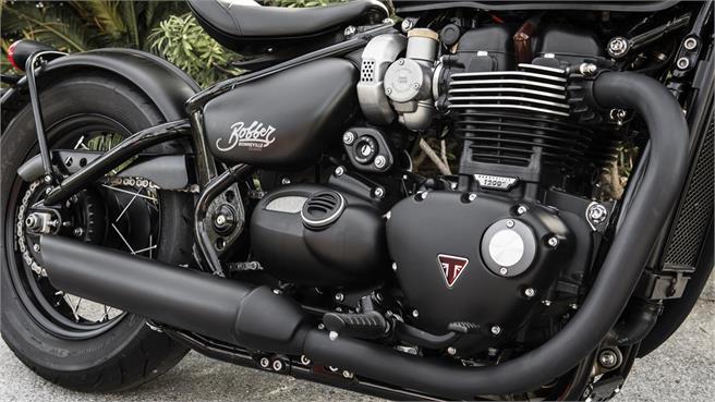 Triumph Bonneville Bobber Black: Clásica