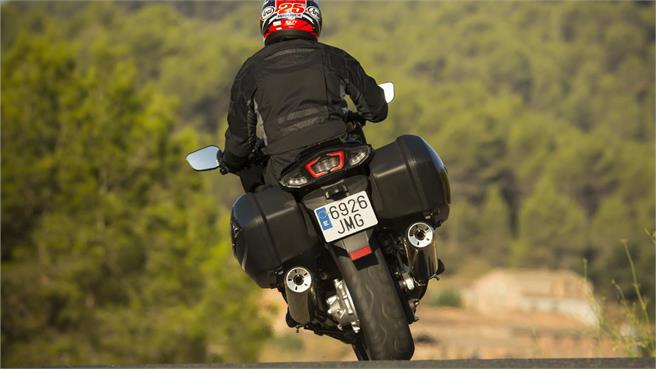 Yamaha FJR 1300 AS: Eterna viajera