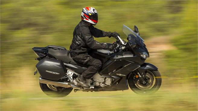 Yamaha FJR 1300 AS: Eterna viajera