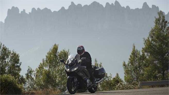 Yamaha FJR 1300 AS: Eterna viajera