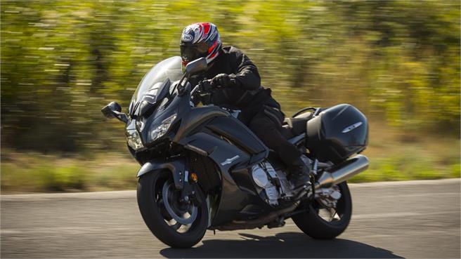 Yamaha FJR 1300 AS: Eterna viajera