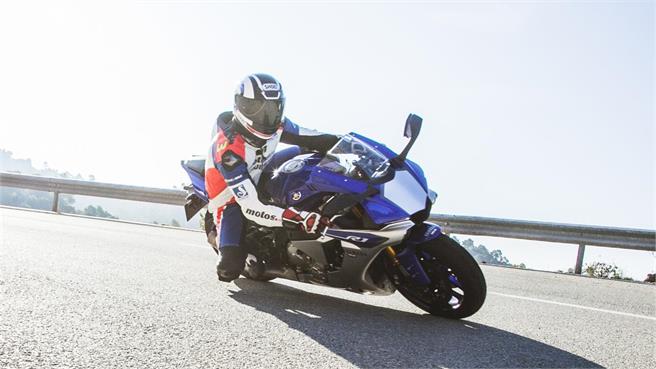 Yamaha YZF-R1