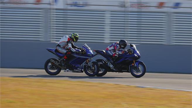 Yamaha YZF-R125 / R3