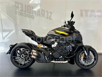 Ducati Diavel V4 2026