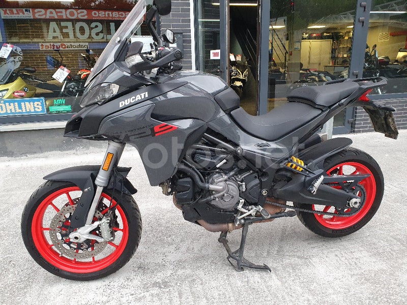 Ducati Multistrada V2 S