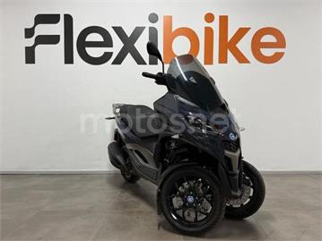 Piaggio MP3 2025