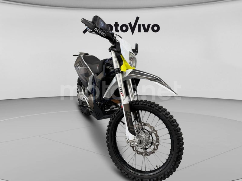 HUSQVARNA 701 Enduro Versión 2024