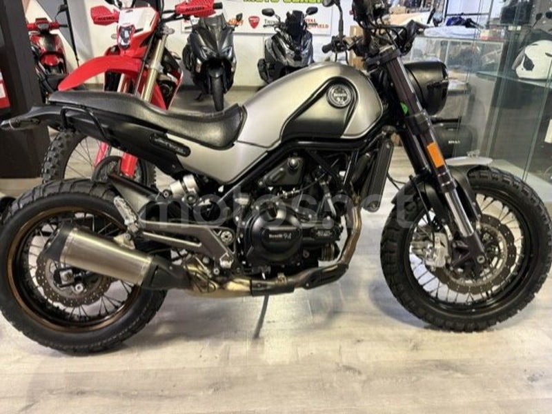 BENELLI Leoncino 500 Trail Versión 2018