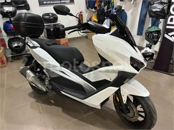 Keeway Vieste 300 2024