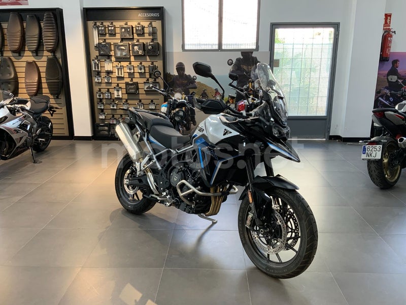 TRIUMPH TIGER 900 Alpine Edition