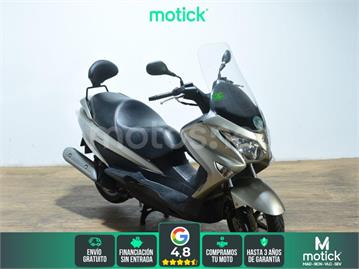Suzuki Burgman 200 2015