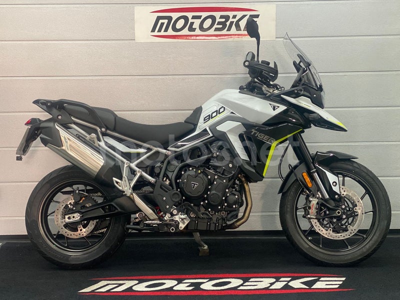 Triumph Tiger 900