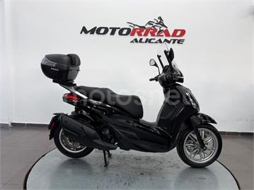 Piaggio Beverly 400 2025