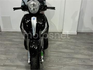 Piaggio Beverly Sport Touring 350 IE 2015